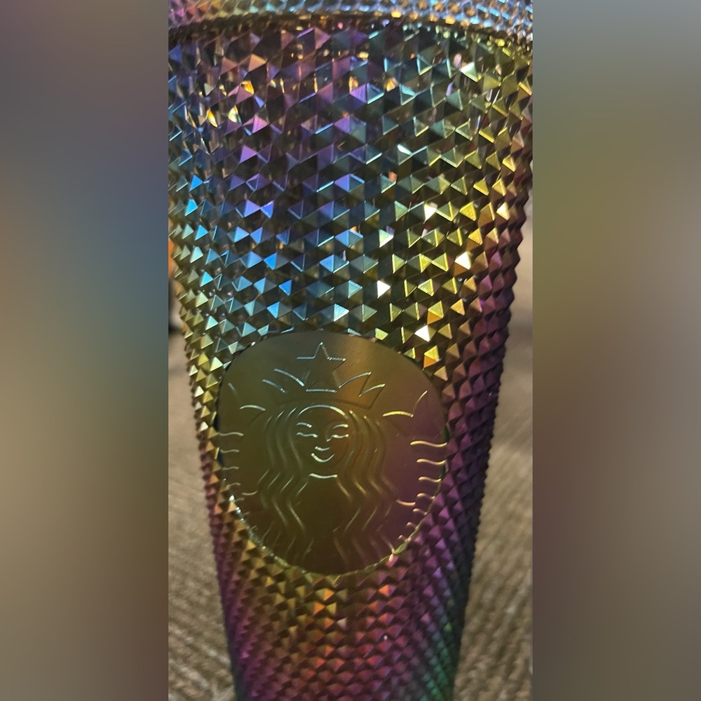 NWT - Fall 2023 Starbucks Oil Slick Rainbow Studded Venti Tumbler Metallic 24oz